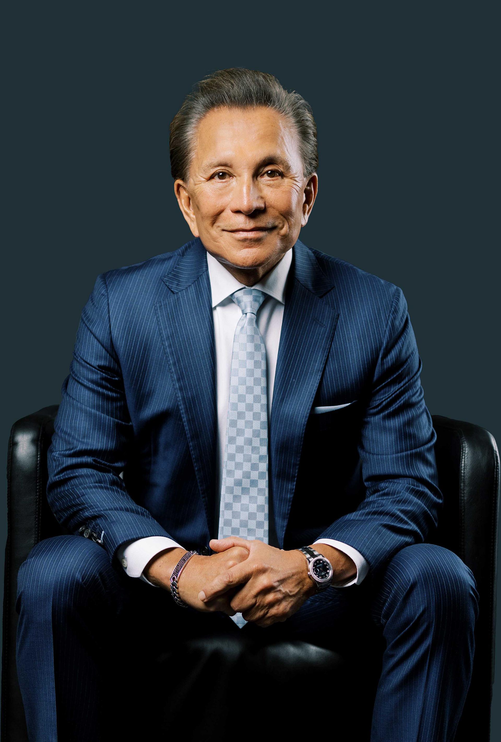 David R. Ibarra — Author, Entrepreneur, and Business Coach